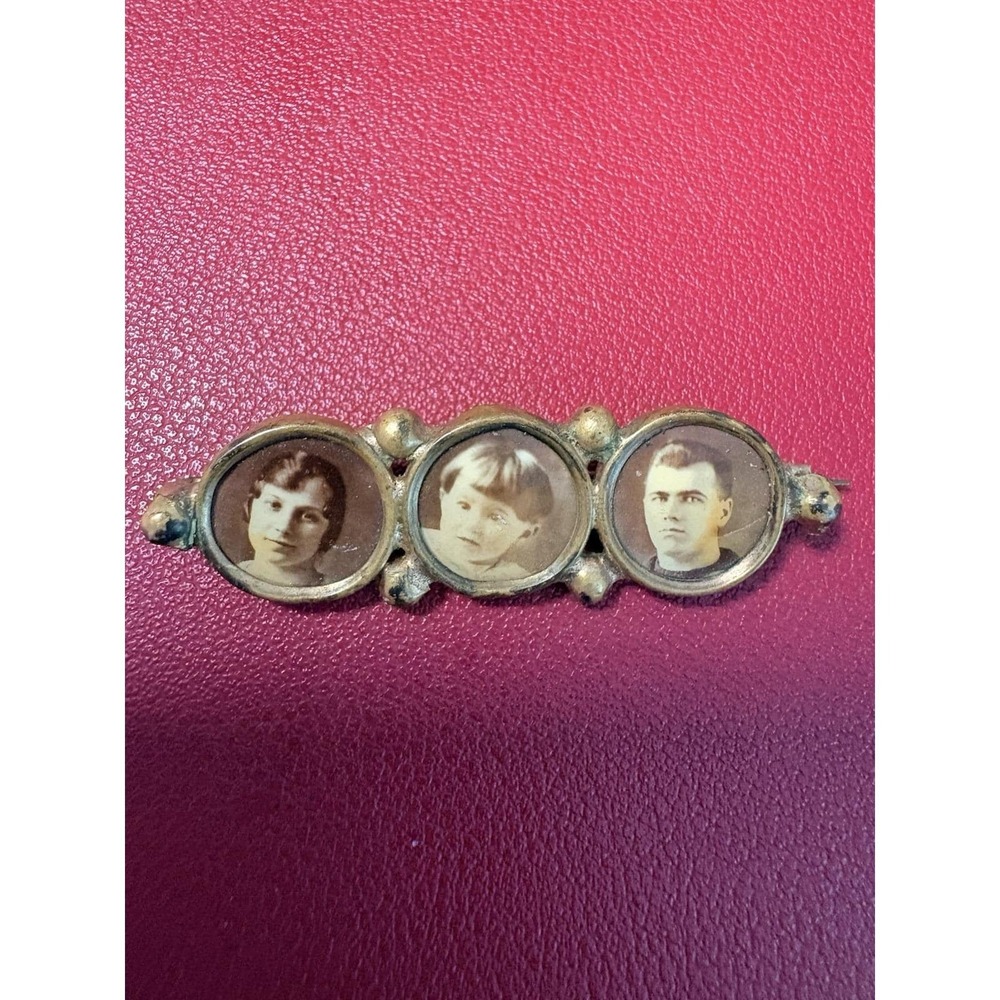 Antique Victorian Triple Photo Brooch Pin Portrait Frame Estate Jewelry